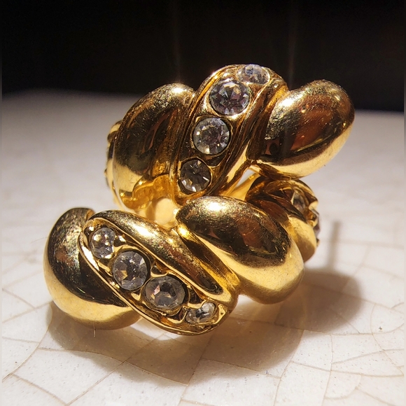 Joan Rivers gold tone premium alloy shrimp croissant rhinestone earrings - Picture 3 of 6